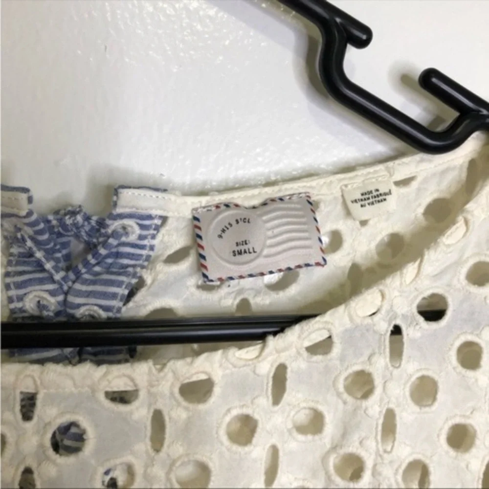 Anthropologie Postmark Eyelet Lace Tie-Back Top – Size Small - Picture 7 of 11